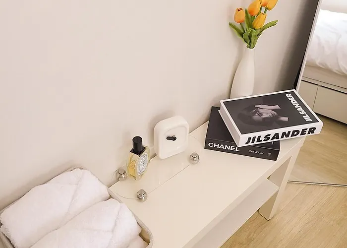 H-stay,3rooms,4beds,upto8guests,nohill *